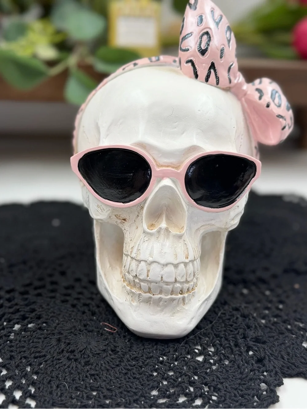 pink coquette skull decor sunglasses bow halloween figurine nwt
